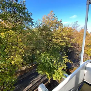 /laatzen Apartment